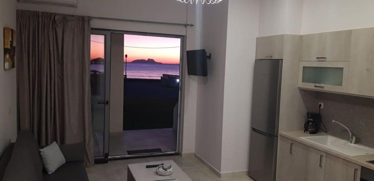 Coral Sea Apartment Kokkinos Pirgos Bagian luar foto