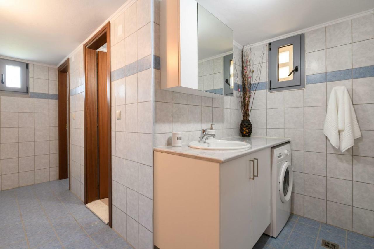 Coral Sea Apartment Kokkinos Pirgos Bagian luar foto