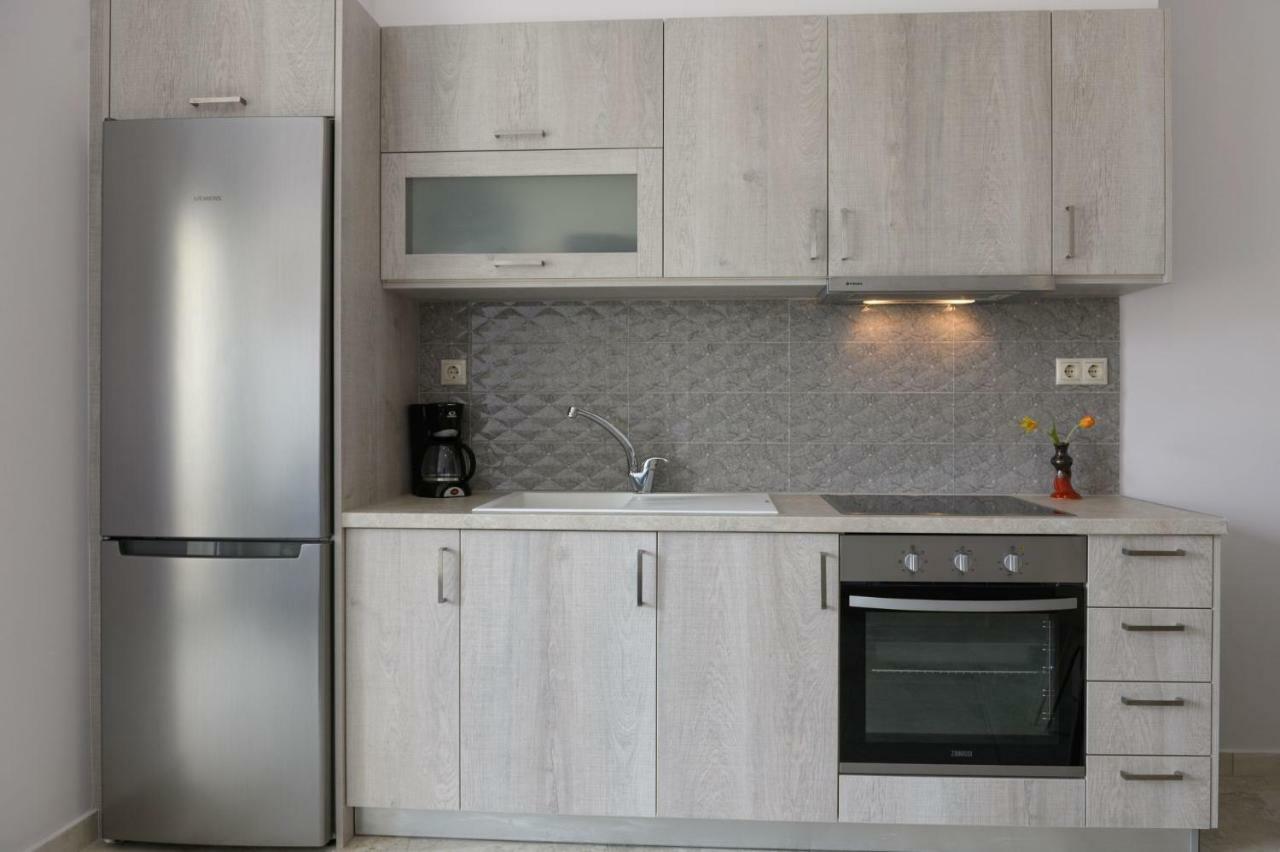 Coral Sea Apartment Kokkinos Pirgos Bagian luar foto