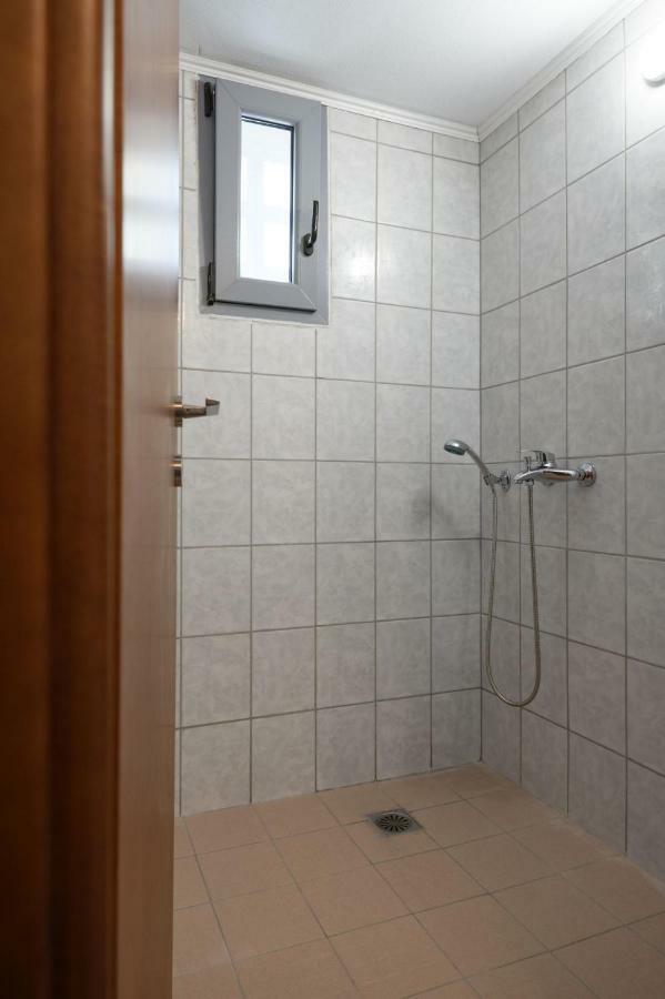 Coral Sea Apartment Kokkinos Pirgos Bagian luar foto