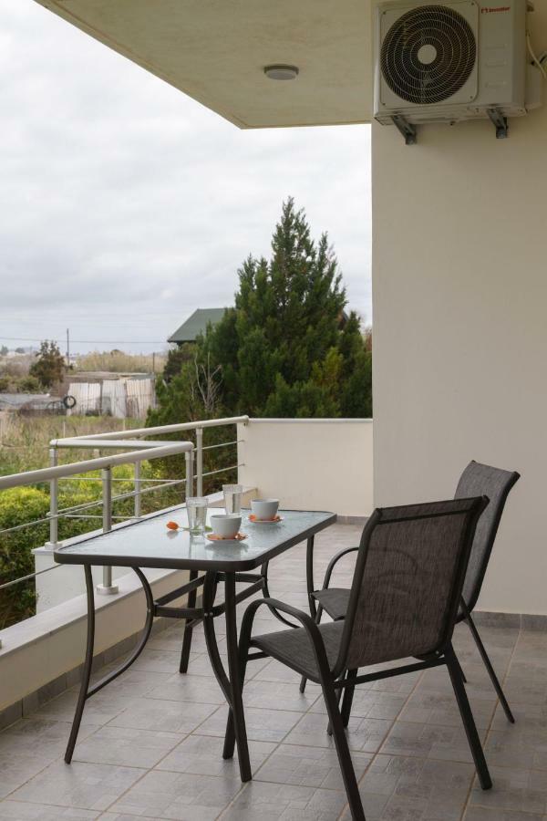 Coral Sea Apartment Kokkinos Pirgos Bagian luar foto
