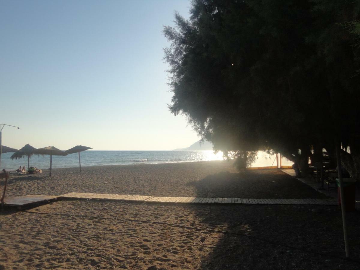 Coral Sea Apartment Kokkinos Pirgos Bagian luar foto