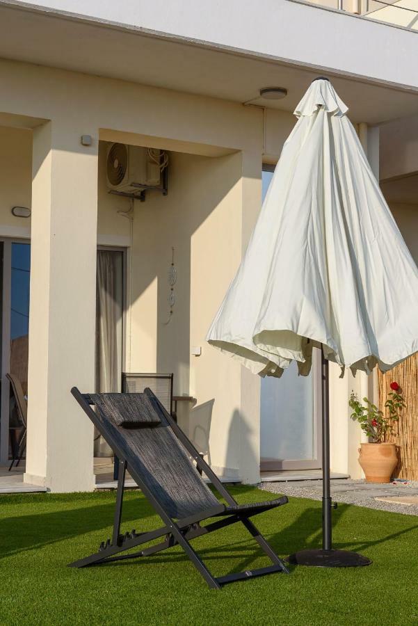 Coral Sea Apartment Kokkinos Pirgos Bagian luar foto