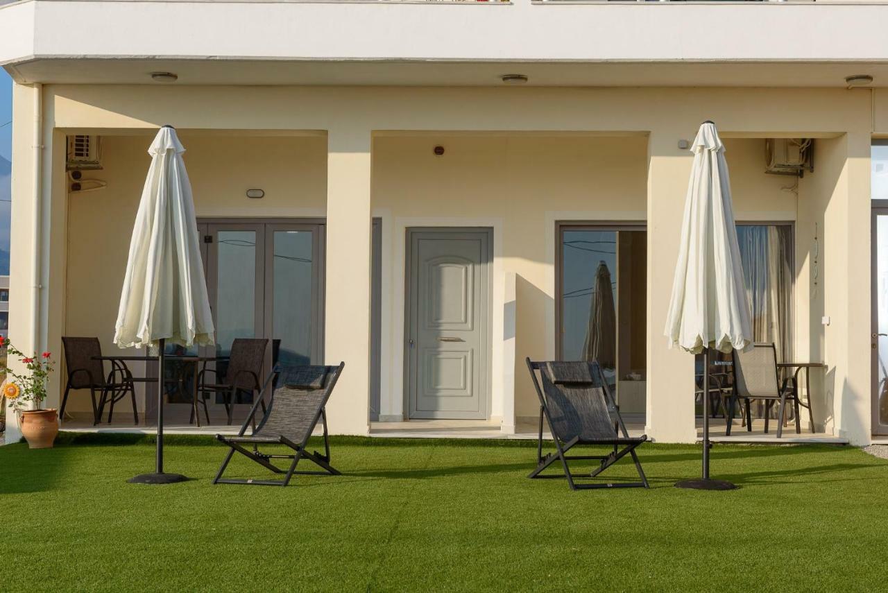 Coral Sea Apartment Kokkinos Pirgos Bagian luar foto